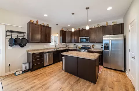 Kitchen - 178 Jade, Alma, MI 48801 photo 1 of 3