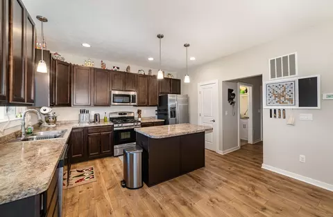 Kitchen - 178 Jade, Alma, MI 48801 photo 2 of 3