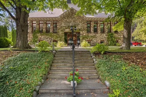 513 N Saint Marys #5, Suttons Bay, MI 49682