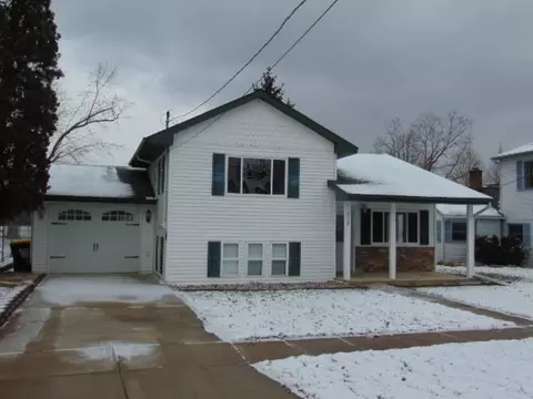638 Church, Grand Ledge, MI 48837