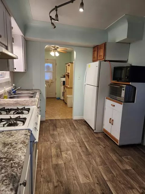 Kitchen - 390 W Huron, Omer, MI 48749 photo 3 of 4