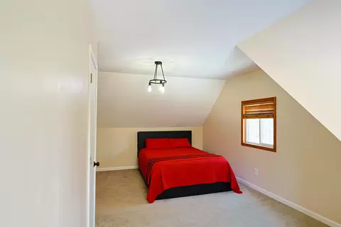 Bedroom - 2877 Yoder, Midland, MI 48640 photo 3 of 5