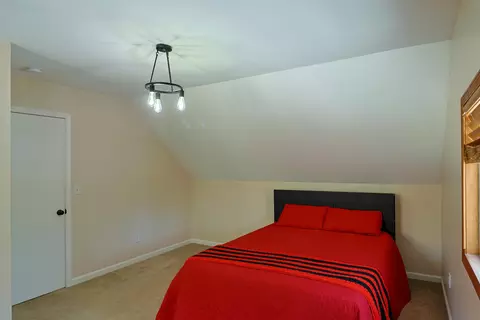 Bedroom - 2877 Yoder, Midland, MI 48640 photo 5 of 5