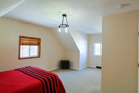 Bedroom - 2877 Yoder, Midland, MI 48640 photo 4 of 5