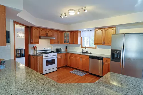 Kitchen - 2877 Yoder, Midland, MI 48640 photo 2 of 3