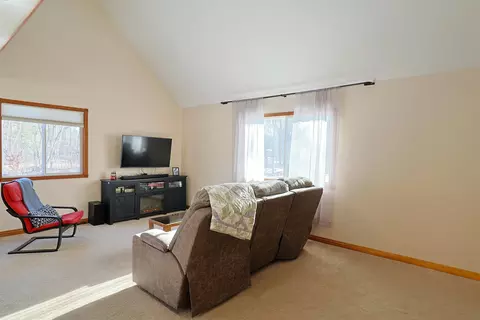 Living - 2877 Yoder, Midland, MI 48640 photo 1 of 3