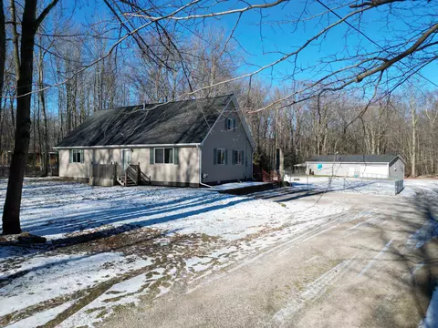 2877 Yoder, Midland, MI 48640