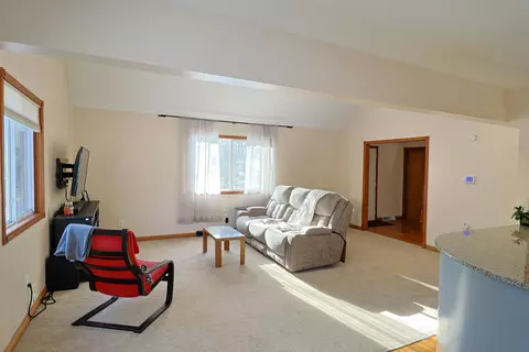 Living - 2877 Yoder, Midland, MI 48640 photo 2 of 3