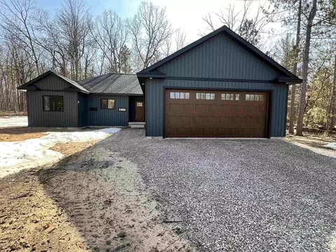 108 Rolling Oak, Roscommon, MI 48653