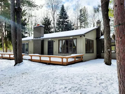 129 S Ausable, Grayling, MI 49738