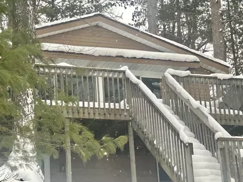 10556 N Twin Lake Rd NE, Mancelona, MI 49659