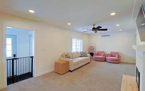 Living - 700 E Chippewa, Mount Pleasant, MI 48858 photo 1 of 1