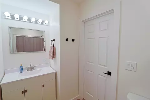 Bath - 700 E Chippewa, Mount Pleasant, MI 48858 photo 3 of 4