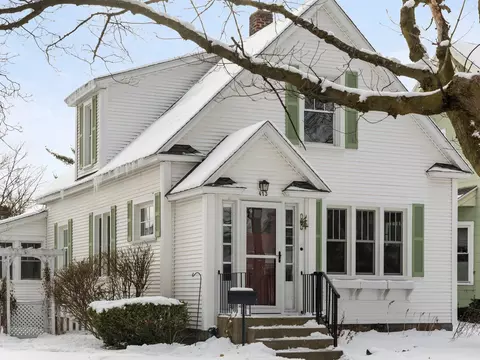 413 W Eleventh, Traverse City, MI 49684