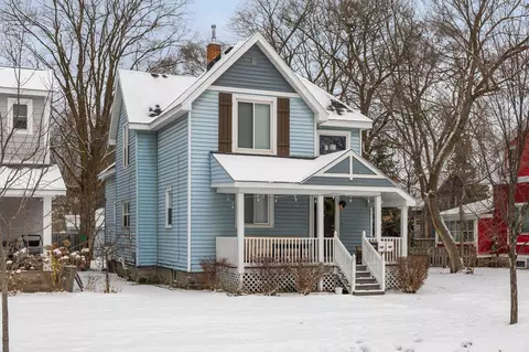 135 E Ninth Apt A B C #A, B, & C, Traverse City, MI 49684