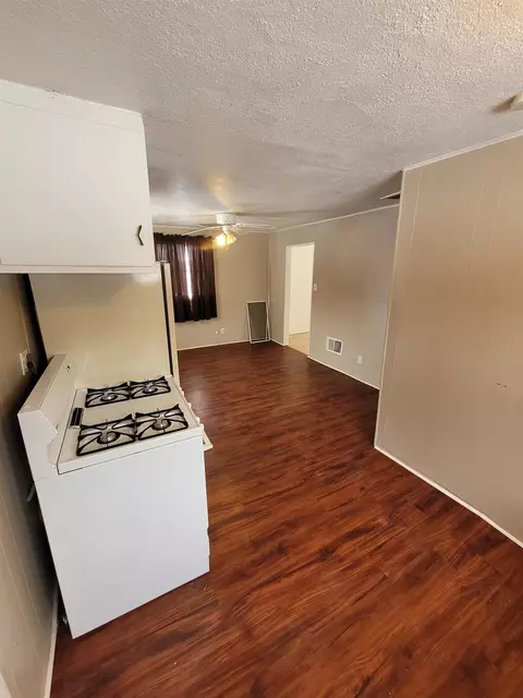 Kitchen - 905 E Arcada, Ithaca, MI 48847 photo 1 of 1