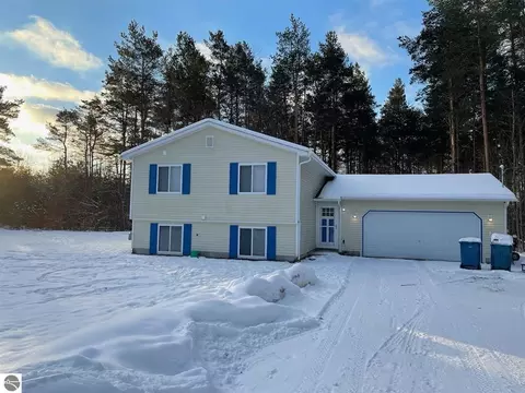 11877 Smokey, Interlochen, MI 49643