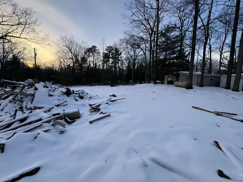 5330 Pointview, Harrison, MI 48625 photo 3