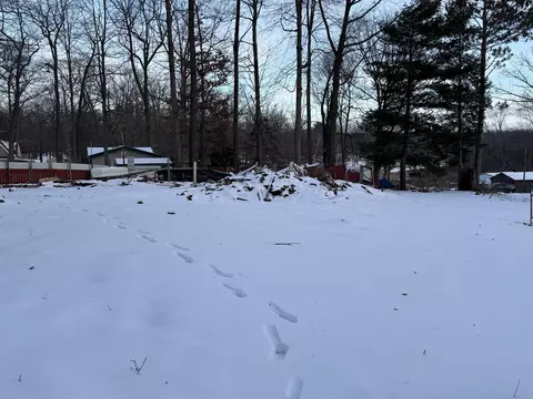 5330 Pointview, Harrison, MI 48625 photo 4