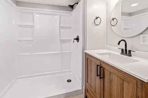 Bath - 828 E Sullivan Woods, Cedar, MI 49621 photo 5 of 5