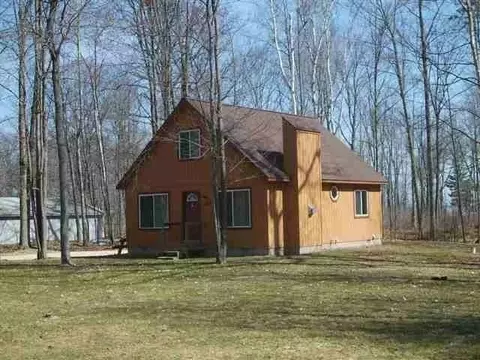 1767 S Dickerson, Lake City, MI 49651