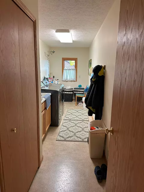 11855 Ridge Vw, Rapid City, MI 49676