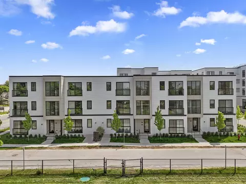 705 Cypress #208, Traverse City, MI 49684