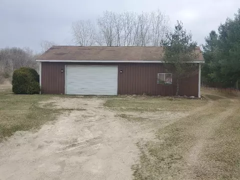 565 S Wise, Mount Pleasant, MI 48858 photo 2