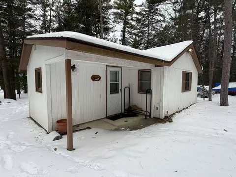 7332 Williams, Elk Rapids, MI 49629