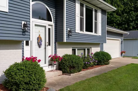 Exterior - 4242 S Wise, Shepherd, MI 48883 photo 4 of 14