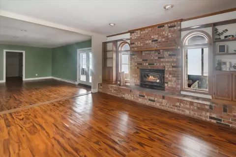 Living - 4271 S Fox, Remus, MI 49340 photo 6 of 11