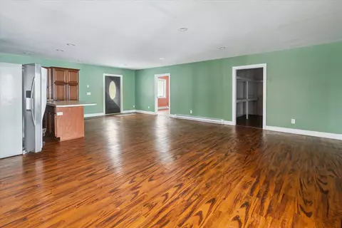 Living - 4271 S Fox, Remus, MI 49340 photo 4 of 11