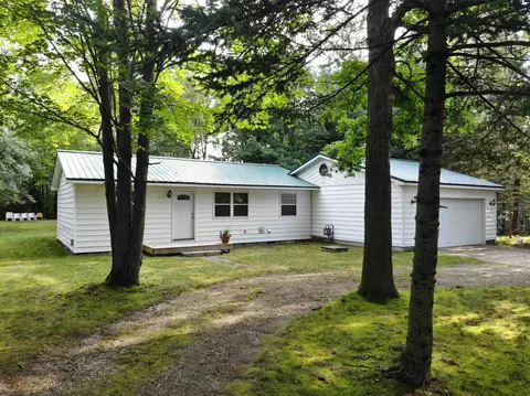313 Autumn, Roscommon, MI 48653