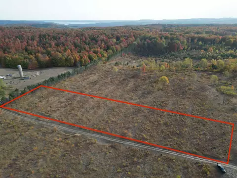 A2 E Kasson #: A2, Maple City, MI 49664