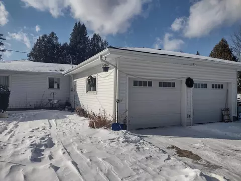 2146 14 Mile, Marion, MI 49665