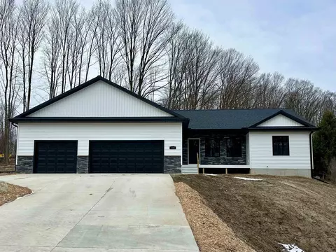 1165 Farmington, Traverse City, MI 49696