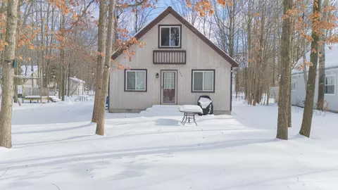 173 Pepperell, Houghton Lake, MI 48629