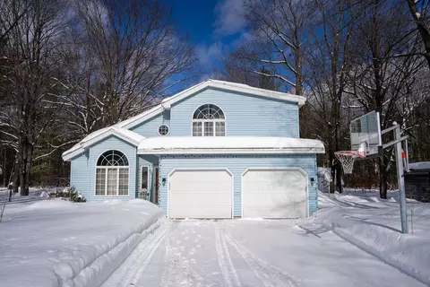 2865 W Log Lk, Kalkaska, MI 49646