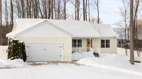 4705 Sandtrap, Traverse City, MI 49685