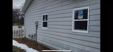 380 E Central, Shepherd, MI 48883 photo 2