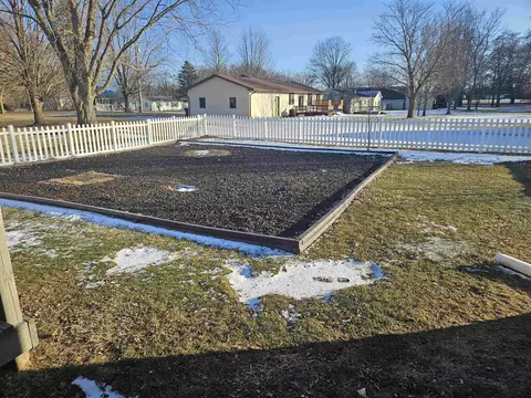 380 E Central, Shepherd, MI 48883 photo 21