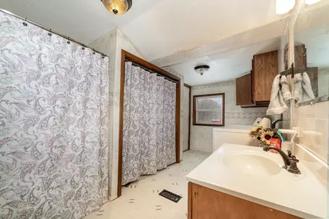 10331 W Buchanan, Sumner, MI 48889 photo 12