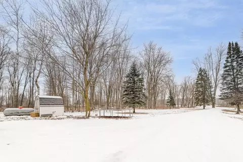 10331 W Buchanan, Sumner, MI 48889 photo 28