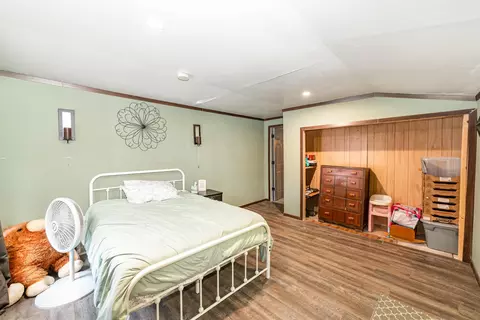 10331 W Buchanan, Sumner, MI 48889 photo 9