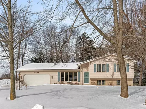 1554 Ridge Vw, Traverse City, MI 49684