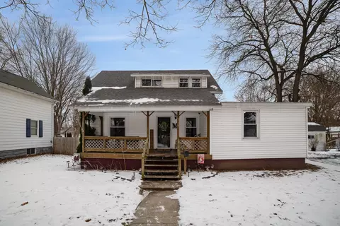 119 Moyer, Alma, MI 48801