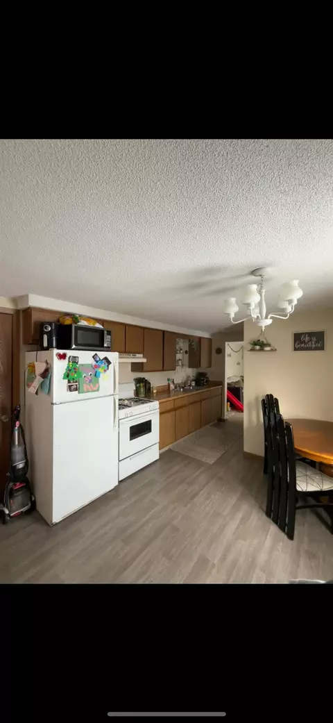 Kitchen - 1016 S Huron, Kawkawlin, MI 48631 photo 4 of 4