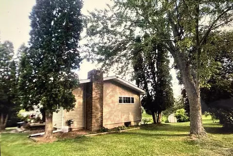 348 E Wright, Shepherd, MI 48883 photo 8