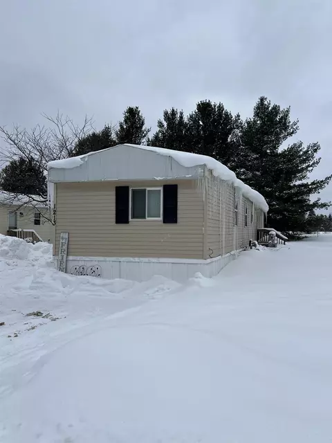 1213 Carl, Traverse City, MI 49685