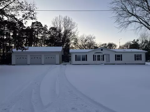 3847 Indian, Weidman, MI 48893